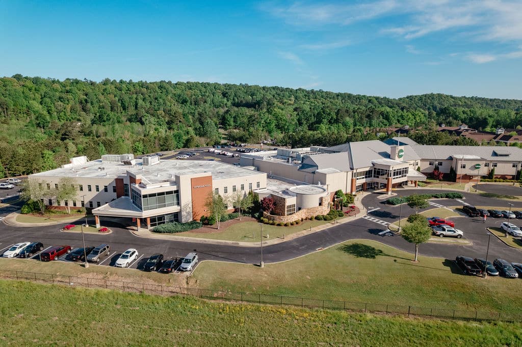 Exterior of UAB St.Vincent's St. Clair hospital building