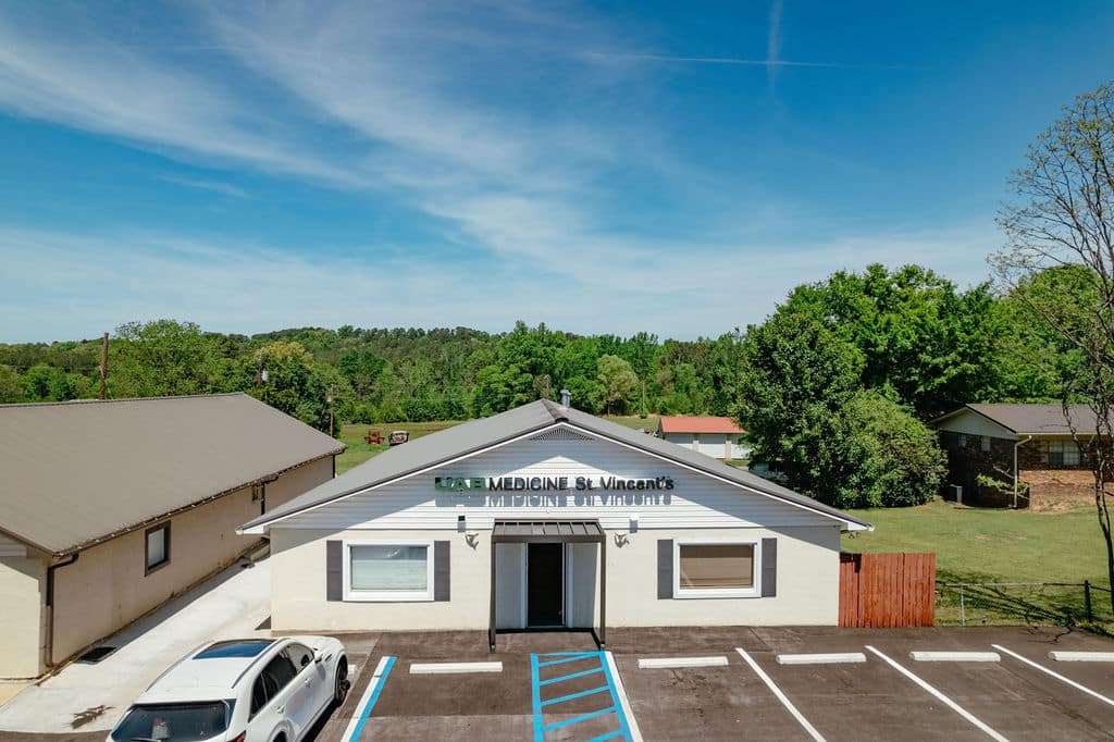 Exterior of UAB Medicine St. Vincent’s Primary Care Locust Fork building