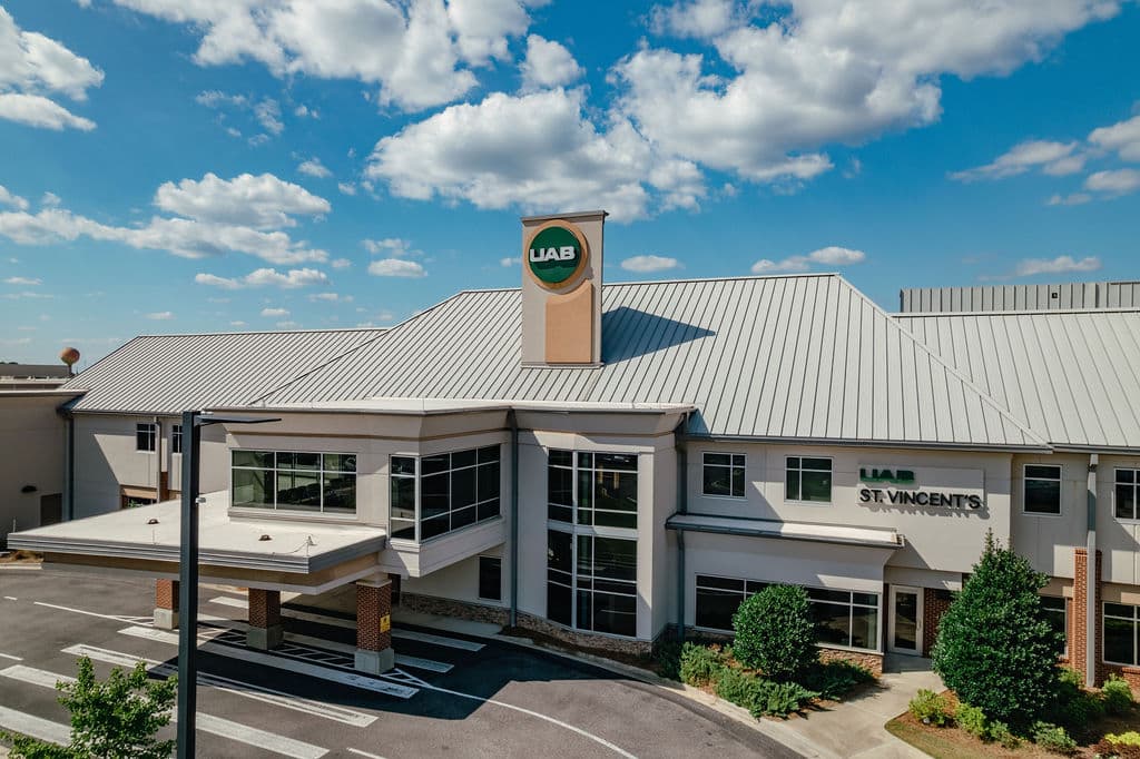 Exterior of UAB St. Vincent's Chilton hospital building